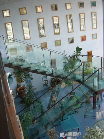 Fabrication et pose d'escaliers en verre sur mesure à Cavaillon 